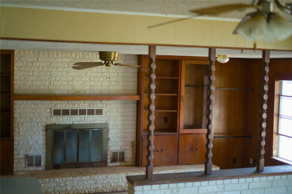 2007 W Commerce Street San Saba, TX 76877