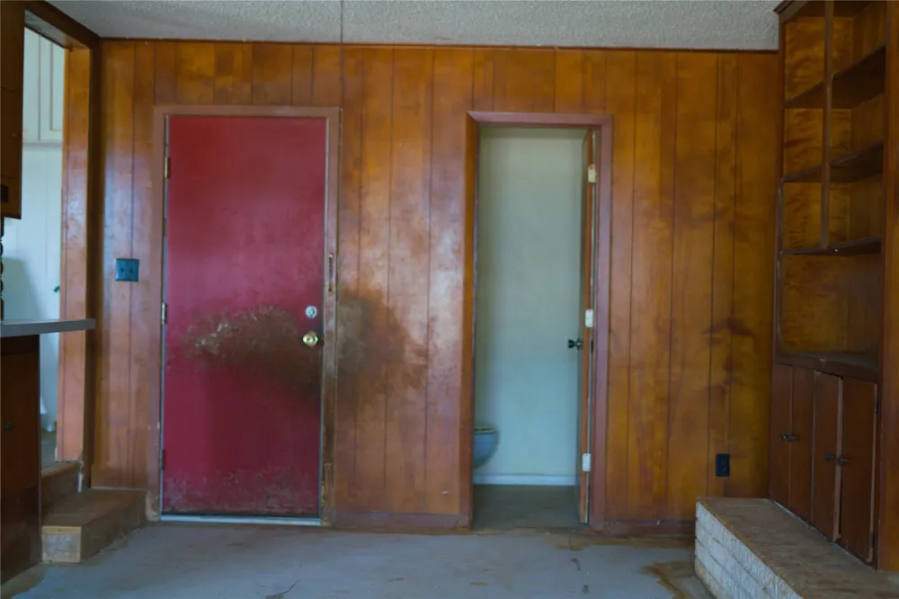 2007 W Commerce Street San Saba, TX 76877