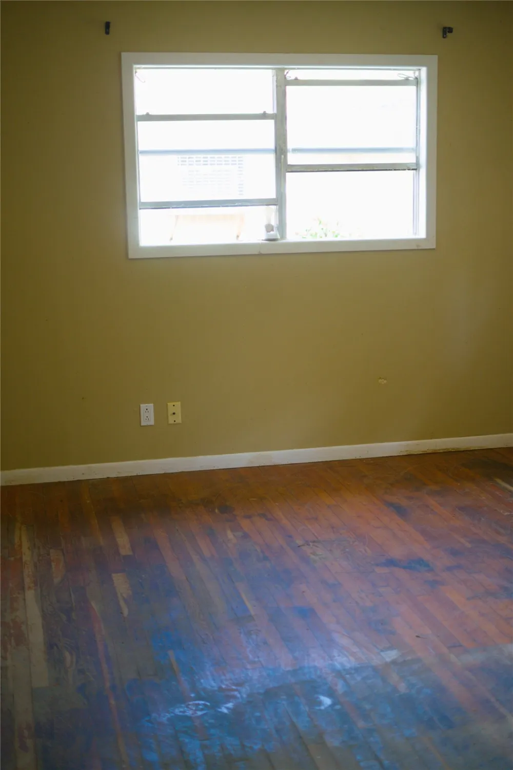 2007 W Commerce Street San Saba, TX 76877