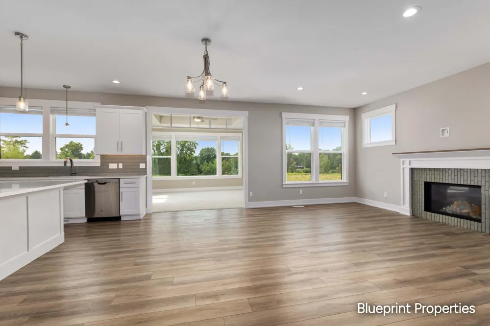 6755 Alto Farm Lane Alto, MI 49302