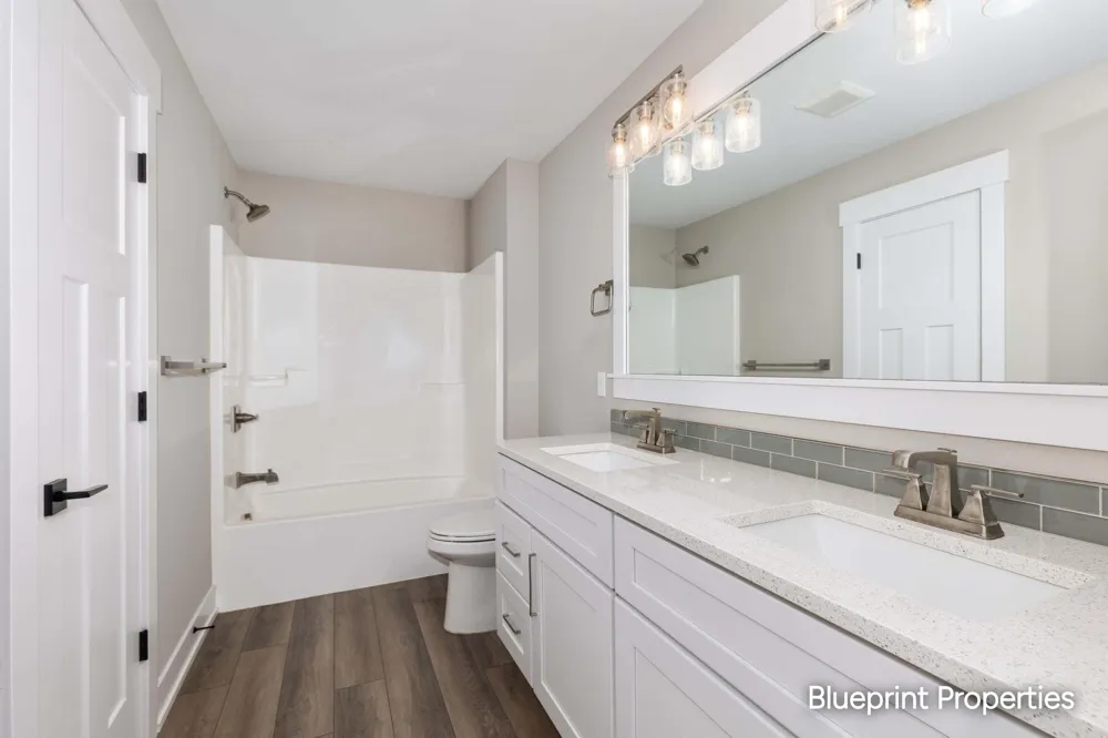 6755 Alto Farm Lane Alto, MI 49302