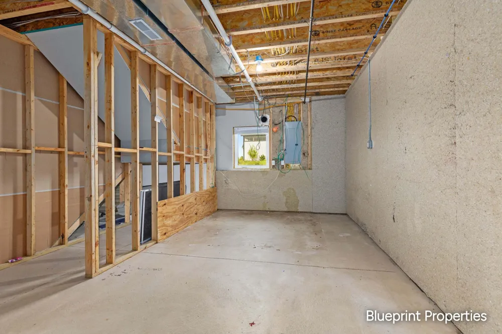 6755 Alto Farm Lane Alto, MI 49302