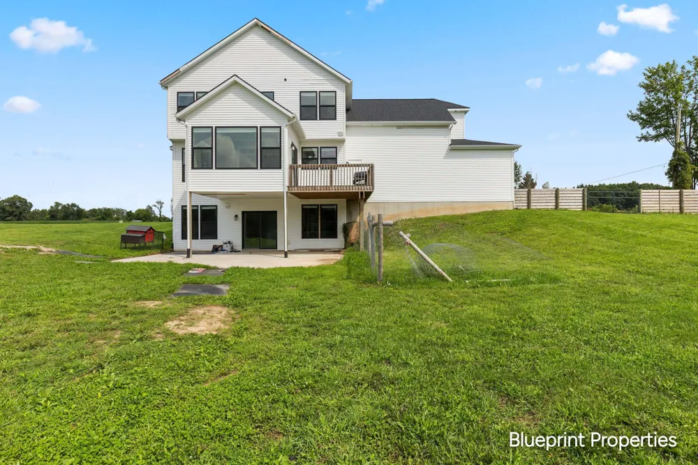 6755 Alto Farm Lane Alto, MI 49302
