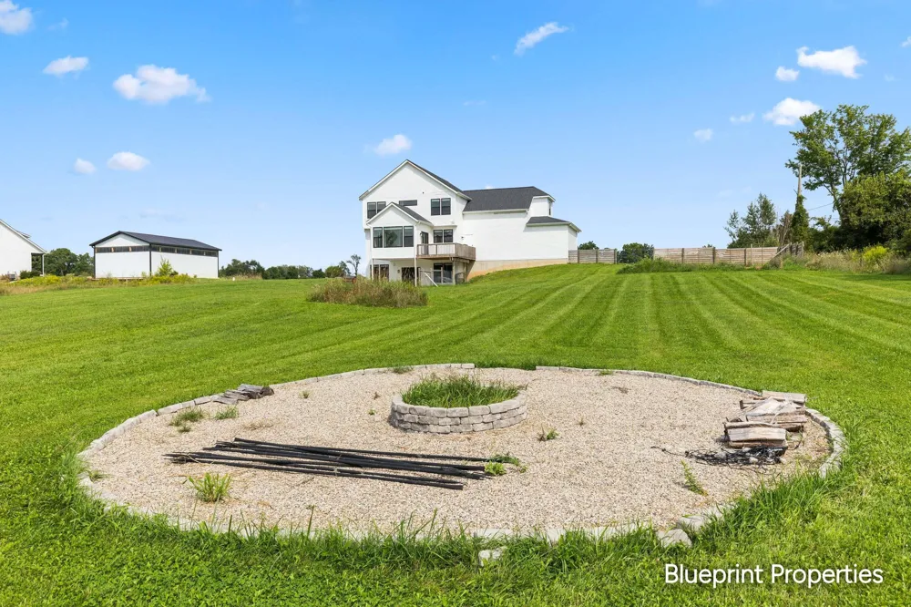 6755 Alto Farm Lane Alto, MI 49302