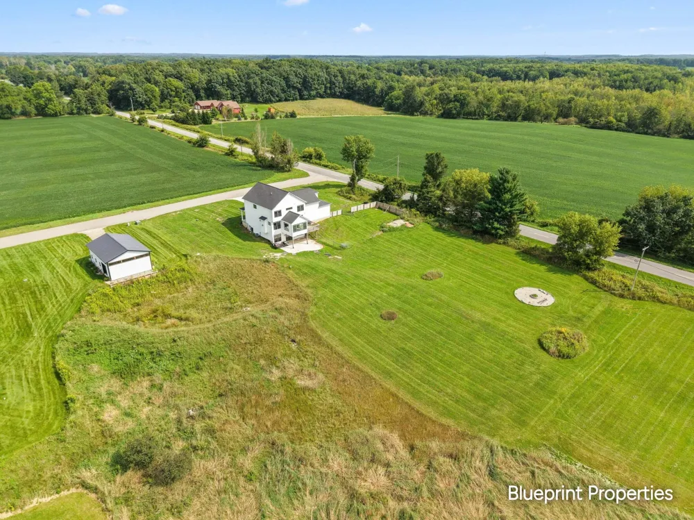 6755 Alto Farm Lane Alto, MI 49302