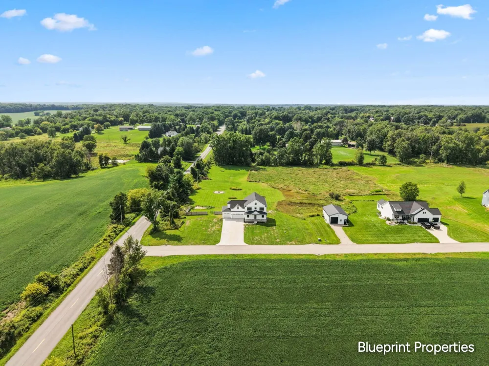 6755 Alto Farm Lane Alto, MI 49302