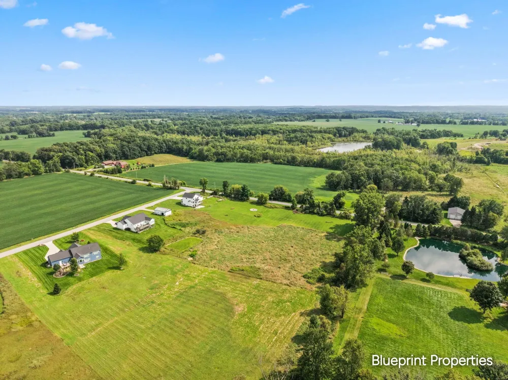 6755 Alto Farm Lane Alto, MI 49302