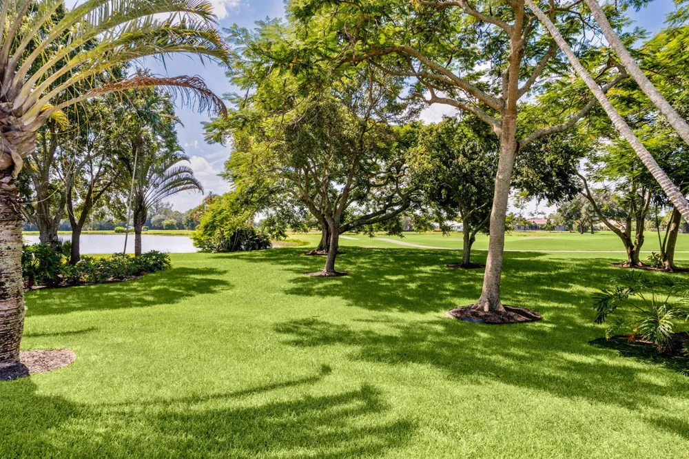11690 STONEHAVEN WAY West Palm Beach, FL 33412