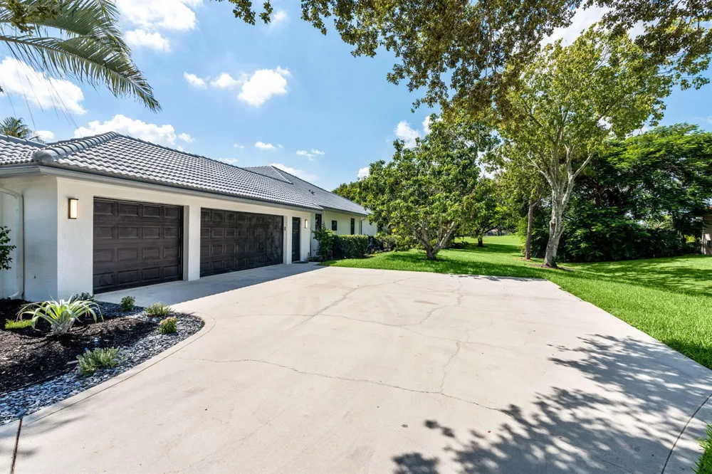 11690 STONEHAVEN WAY West Palm Beach, FL 33412