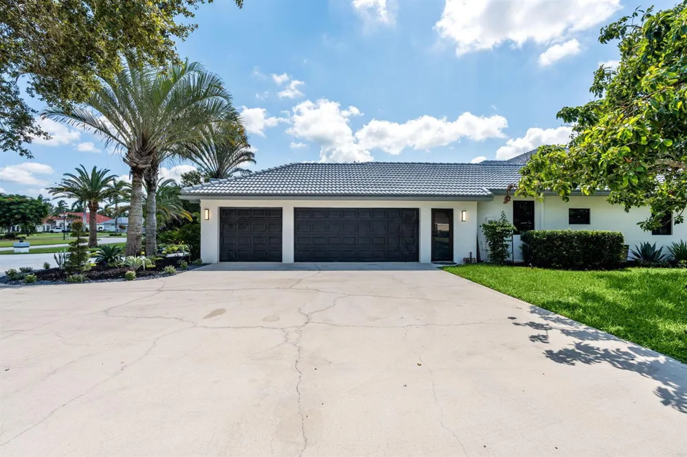 11690 STONEHAVEN WAY West Palm Beach, FL 33412