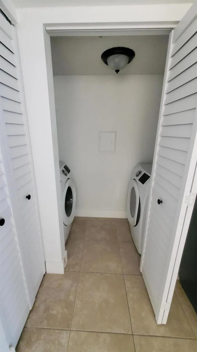 5011 WILES ROAD #104 Coconut Creek, FL 33073
