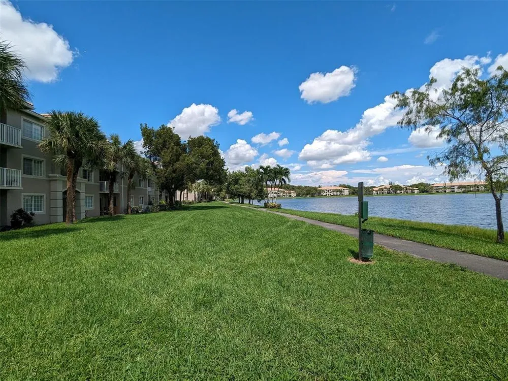 5011 WILES ROAD #104 Coconut Creek, FL 33073