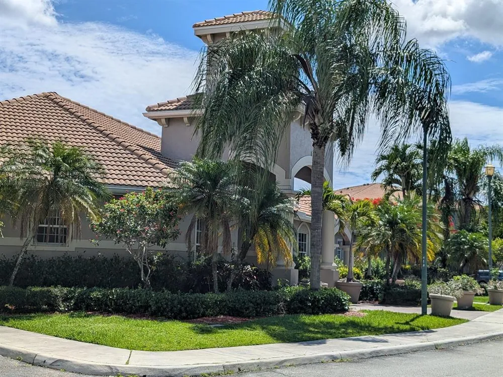 5011 WILES ROAD #104 Coconut Creek, FL 33073