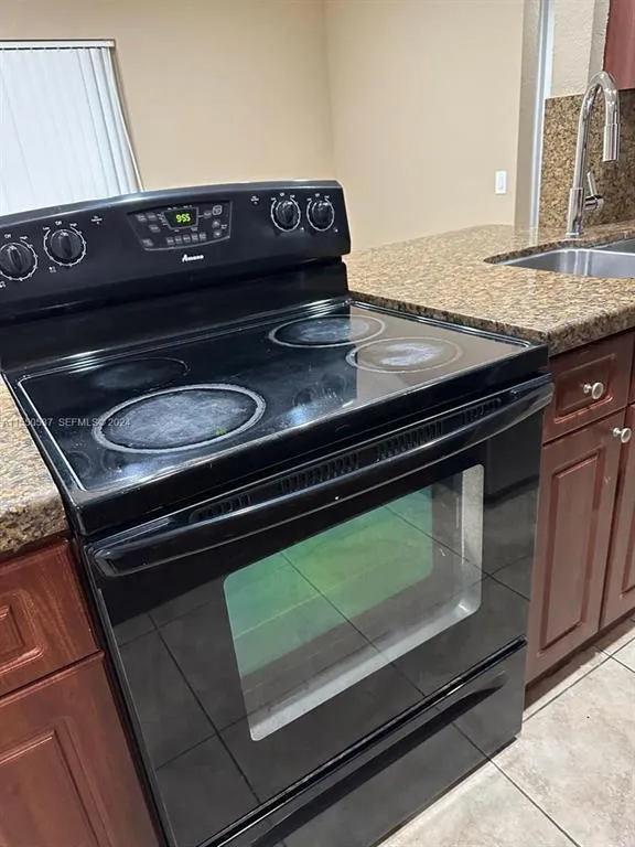 4533 TREEHOUSE LANE #H Tamarac, FL 33319