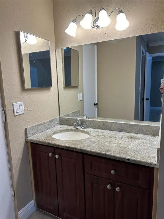 4533 TREEHOUSE LANE #H Tamarac, FL 33319