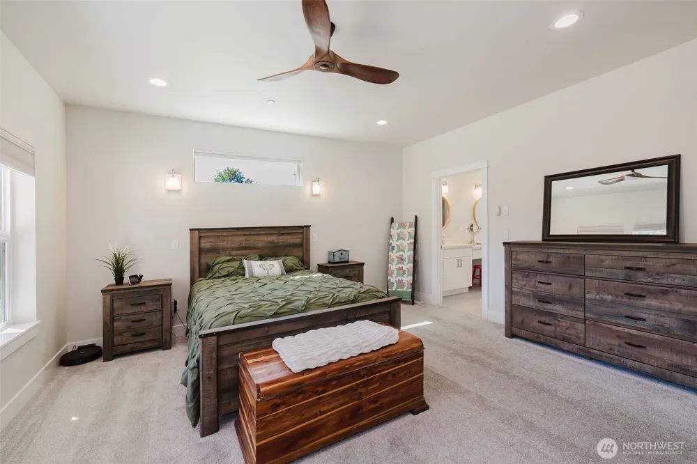 1726 Lilypad Place E Port Orchard, WA 98366
