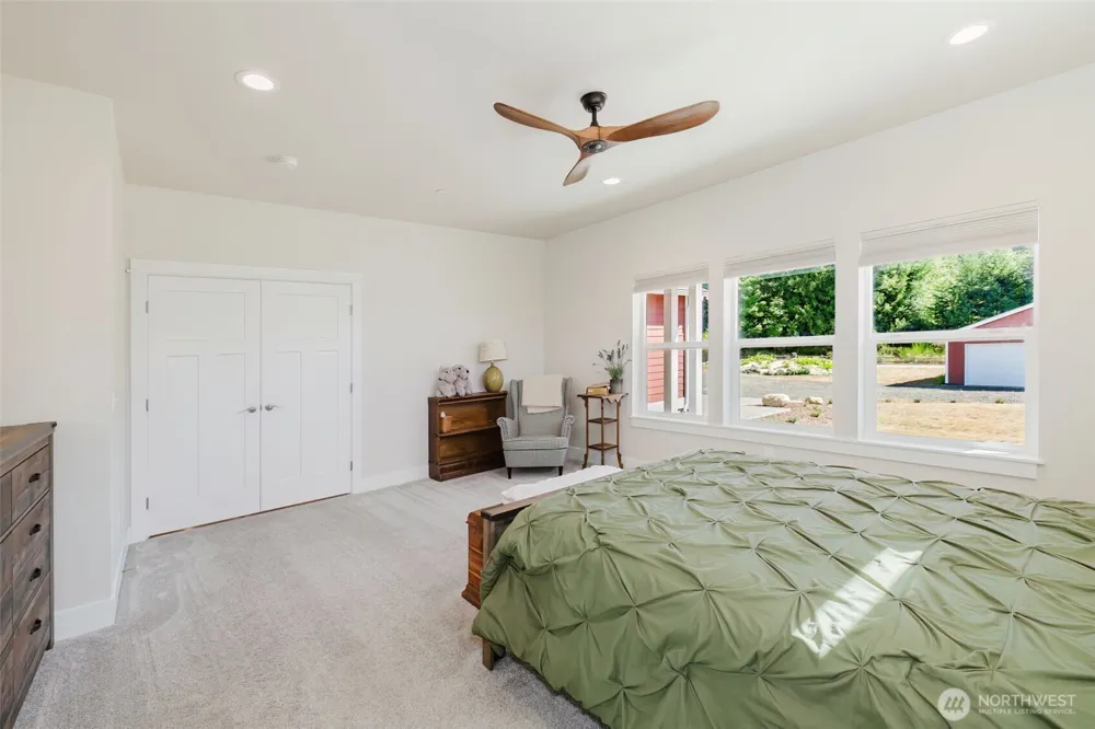 1726 Lilypad Place E Port Orchard, WA 98366