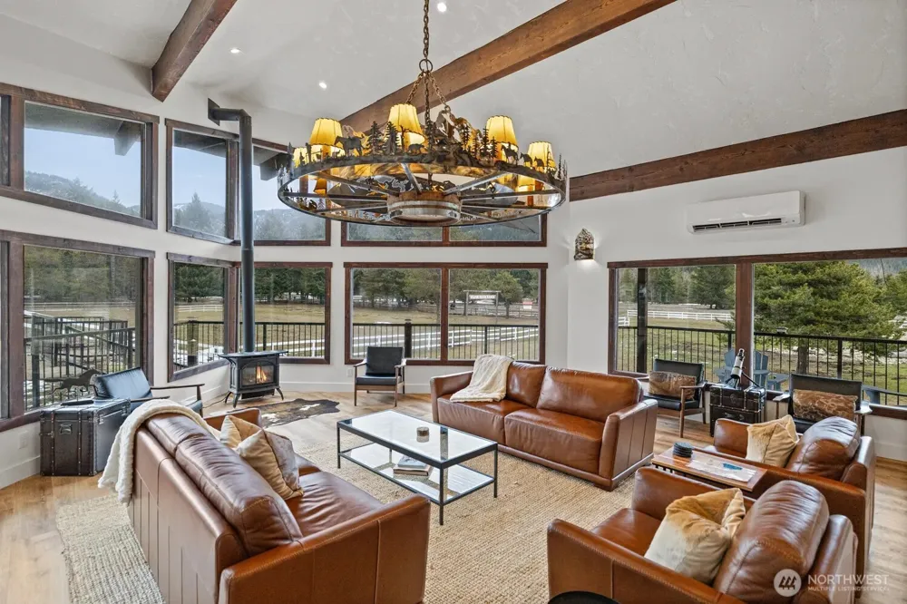 182 Silver Ridge Ranch Road Easton, WA 98925