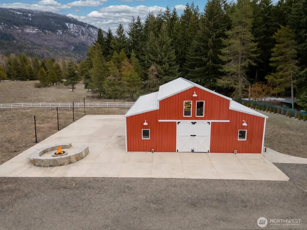182 Silver Ridge Ranch Road Easton, WA 98925