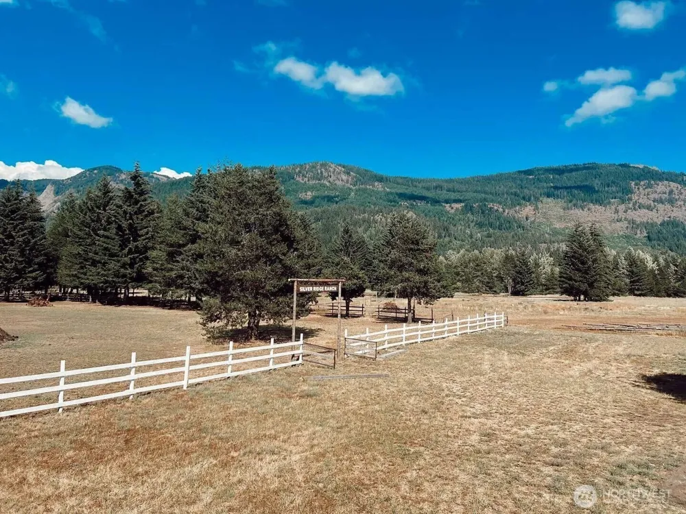 182 Silver Ridge Ranch Road Easton, WA 98925