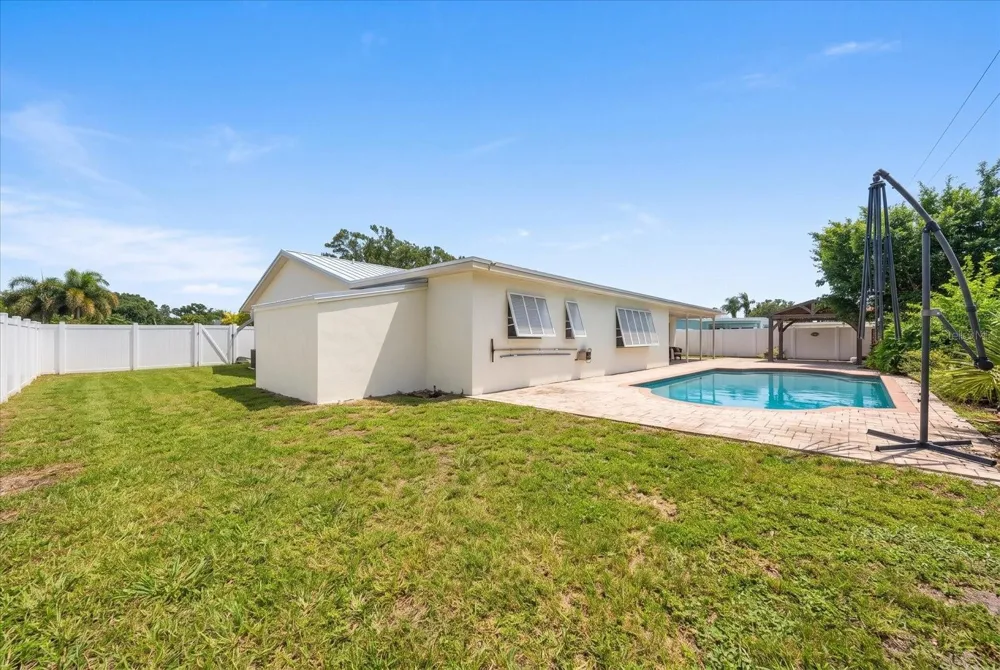 10928 118TH STREET Seminole, FL 33778