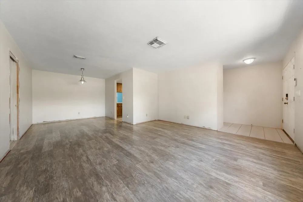10928 118TH STREET Seminole, FL 33778