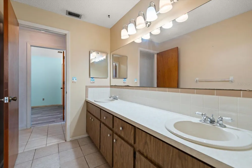 10928 118TH STREET Seminole, FL 33778