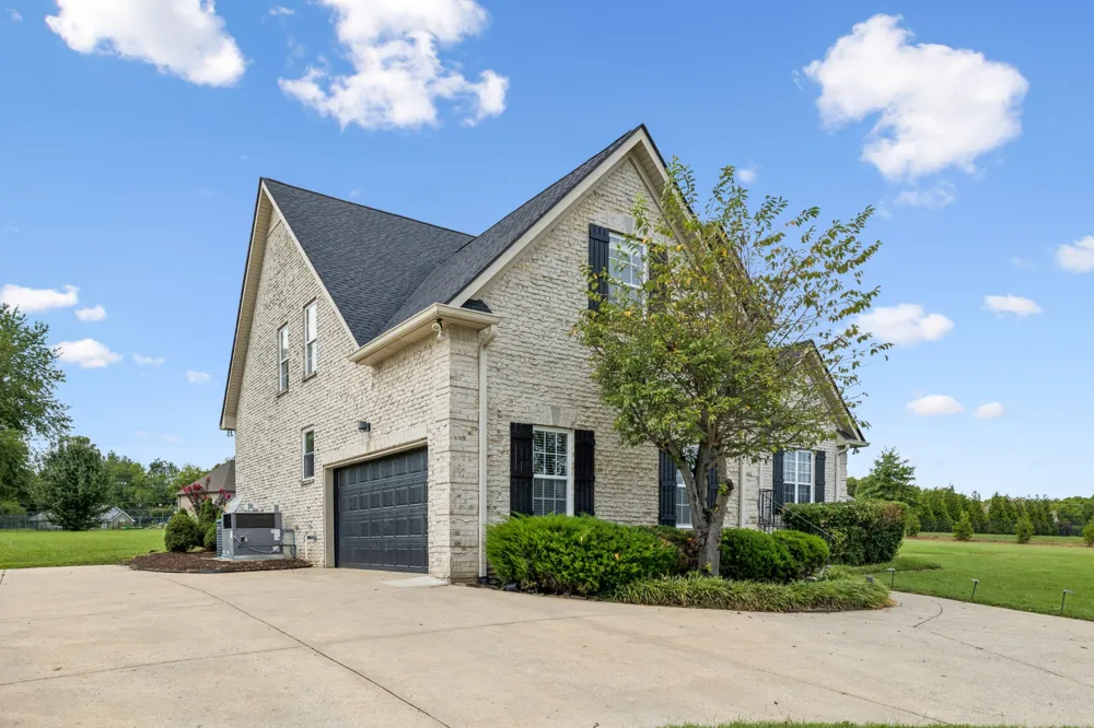 1014 Cabriolet Ct Gallatin, TN 37066