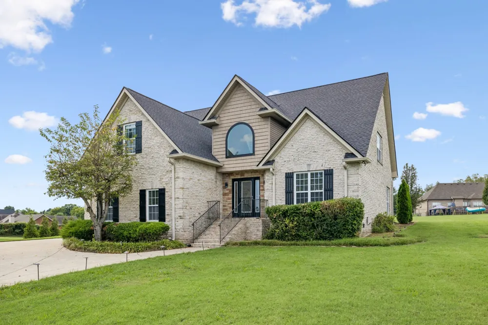 1014 Cabriolet Ct Gallatin, TN 37066
