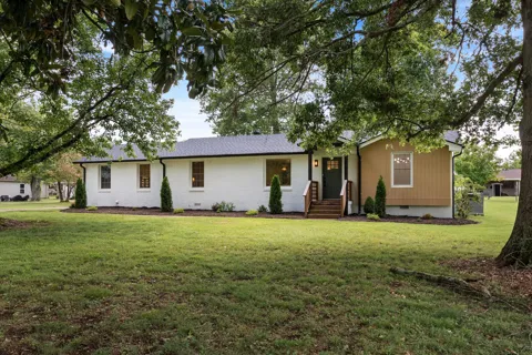 310 Lisa Ln