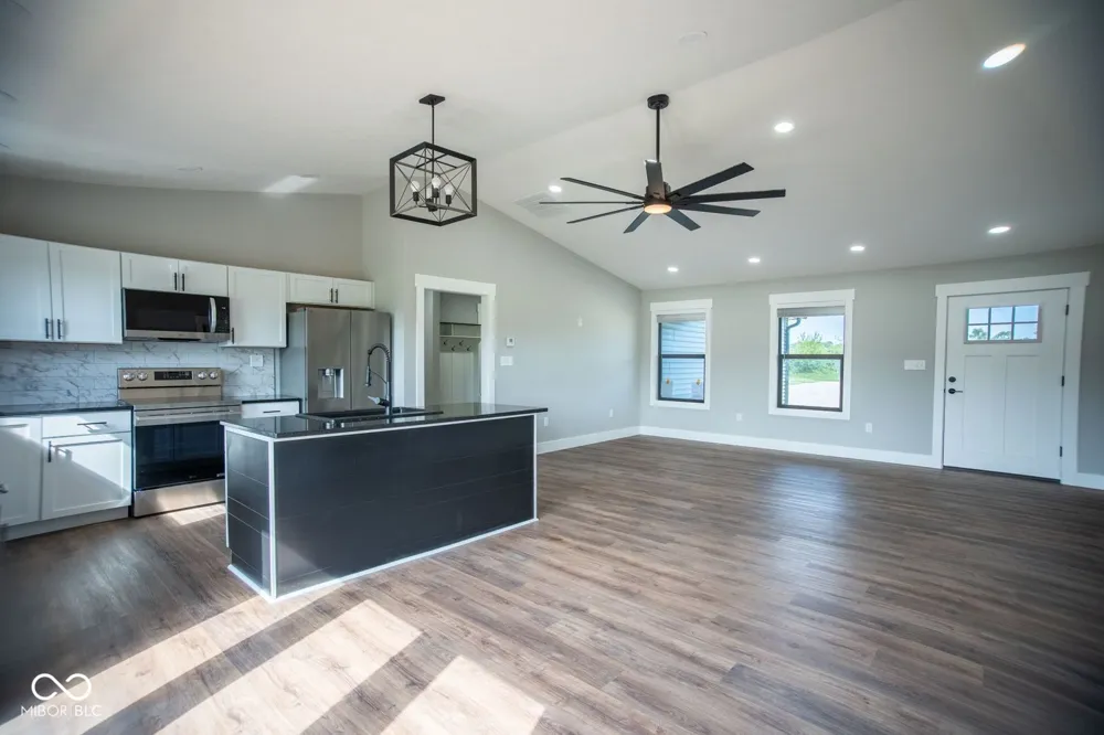 8826 S 450 W Rosedale, IN 47874