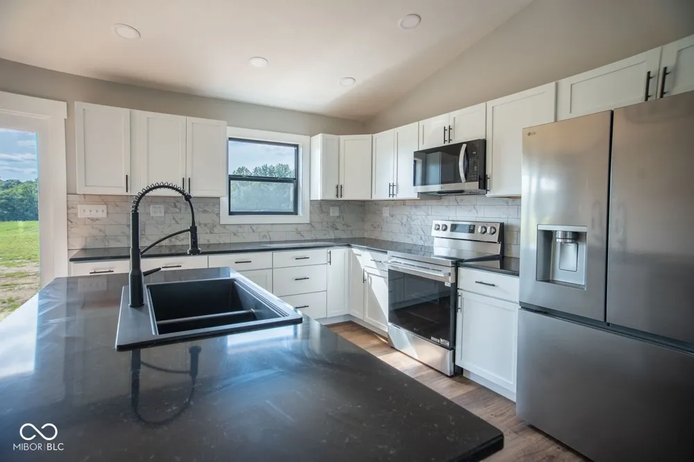 8826 S 450 W Rosedale, IN 47874