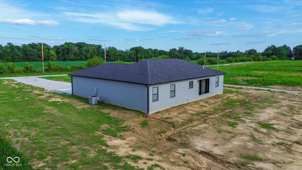 8826 S 450 W Rosedale, IN 47874