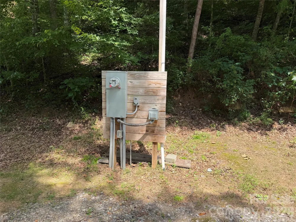 1921 Longbottom Road McGrady, NC 28649
