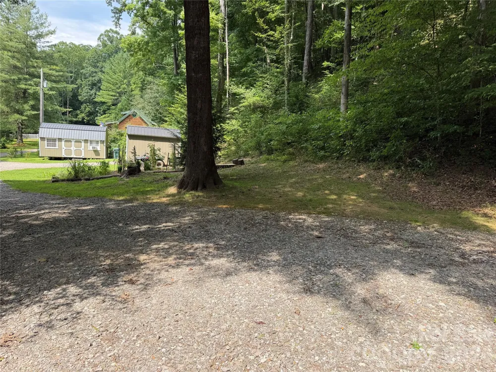 1921 Longbottom Road McGrady, NC 28649