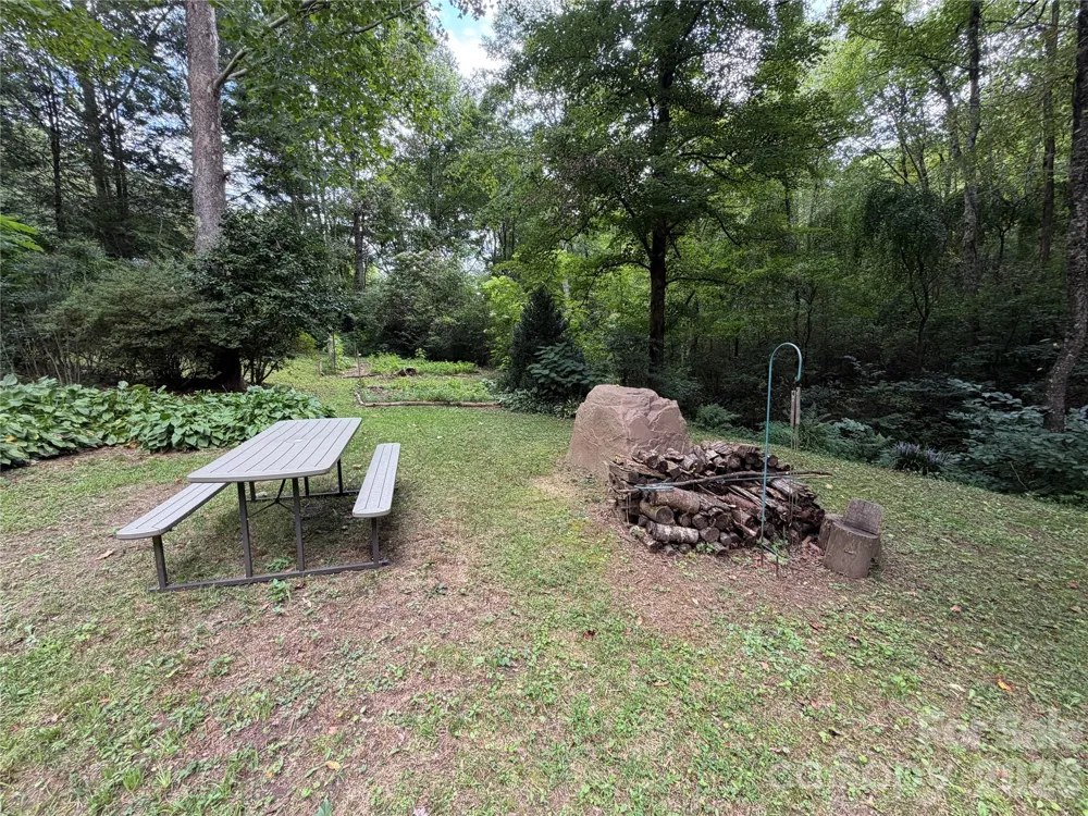 1921 Longbottom Road McGrady, NC 28649