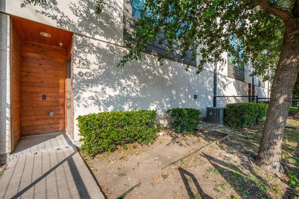 2103 Bennett Avenue #60 Dallas, TX 75206