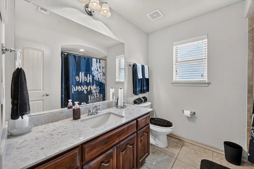 1107 Fairhaven Drive Glenn Heights, TX 75154