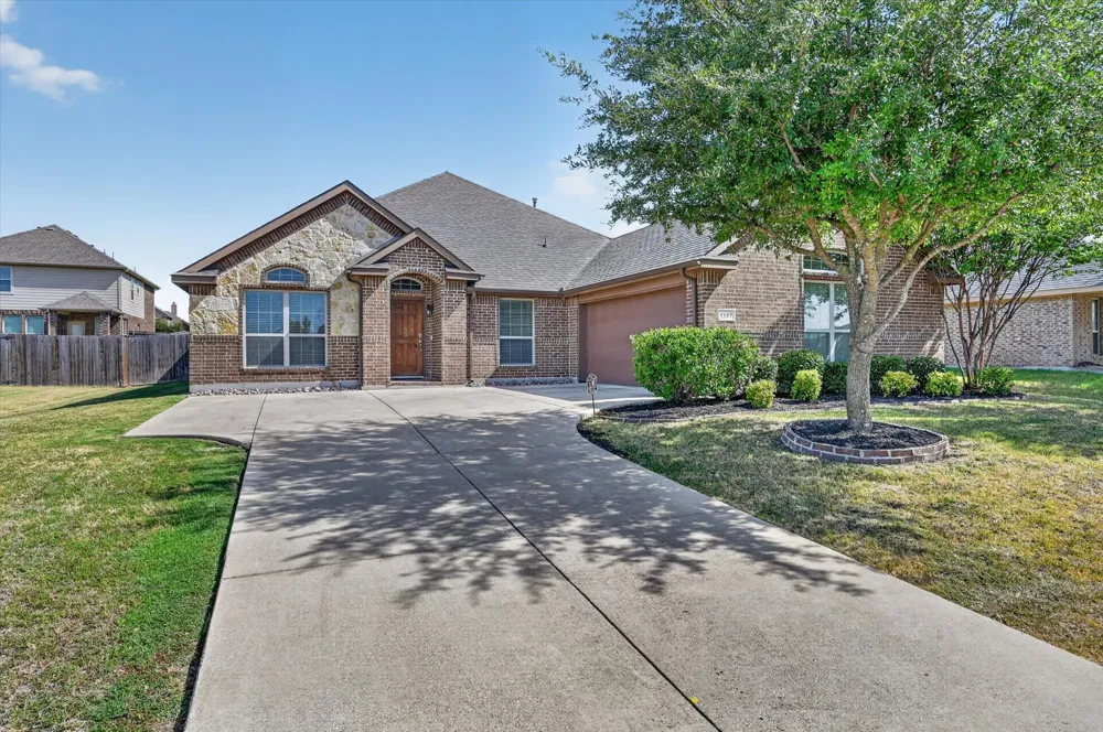 1107 Fairhaven Drive Glenn Heights, TX 75154