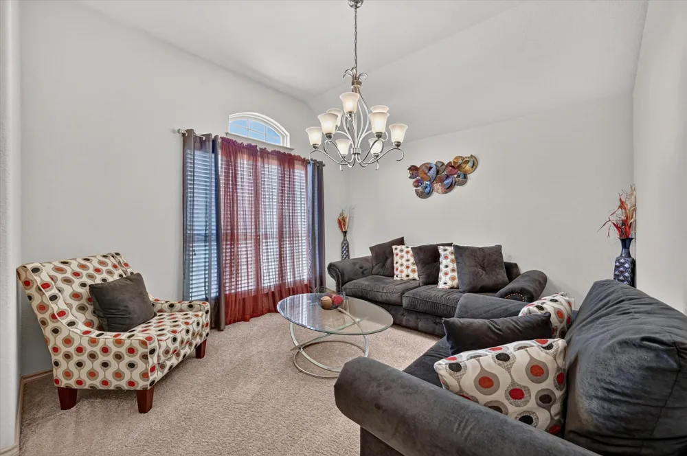 1107 Fairhaven Drive Glenn Heights, TX 75154