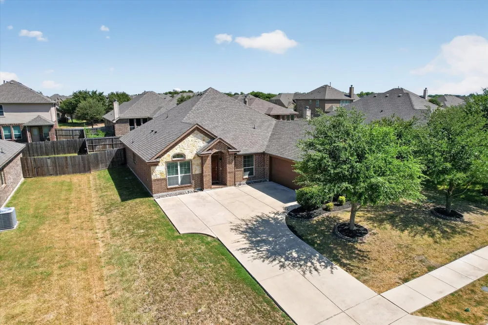 1107 Fairhaven Drive Glenn Heights, TX 75154