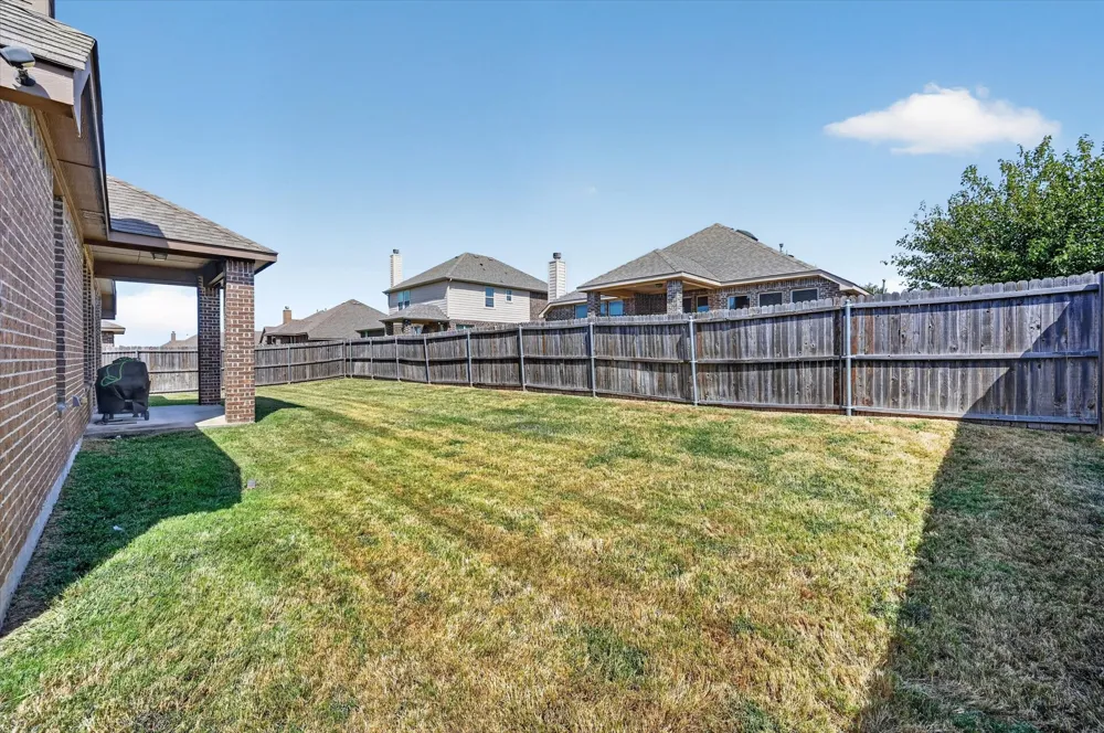1107 Fairhaven Drive Glenn Heights, TX 75154