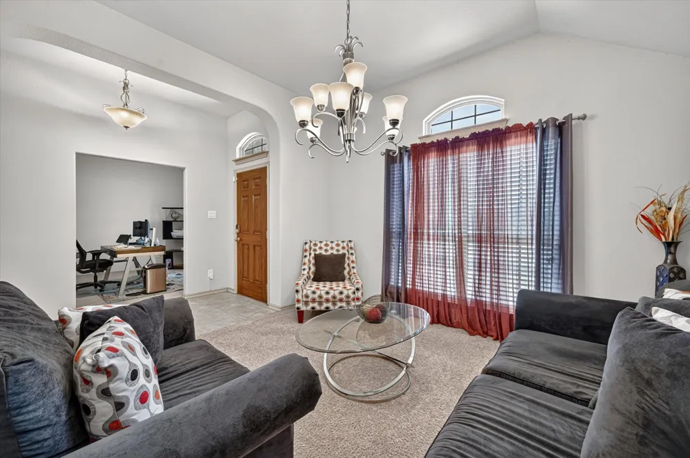 1107 Fairhaven Drive Glenn Heights, TX 75154