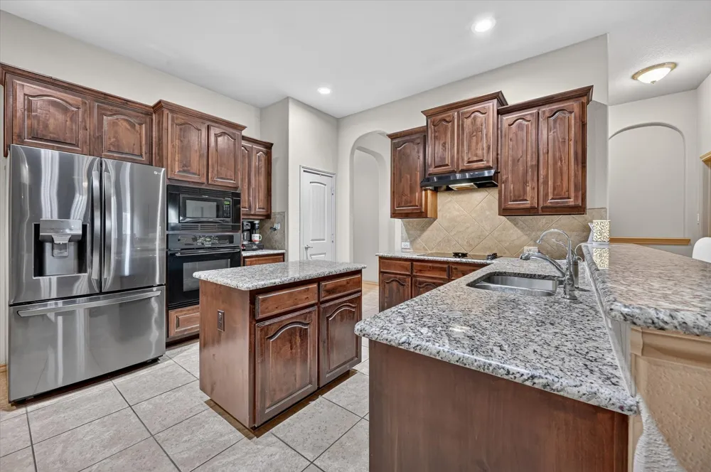 1107 Fairhaven Drive Glenn Heights, TX 75154