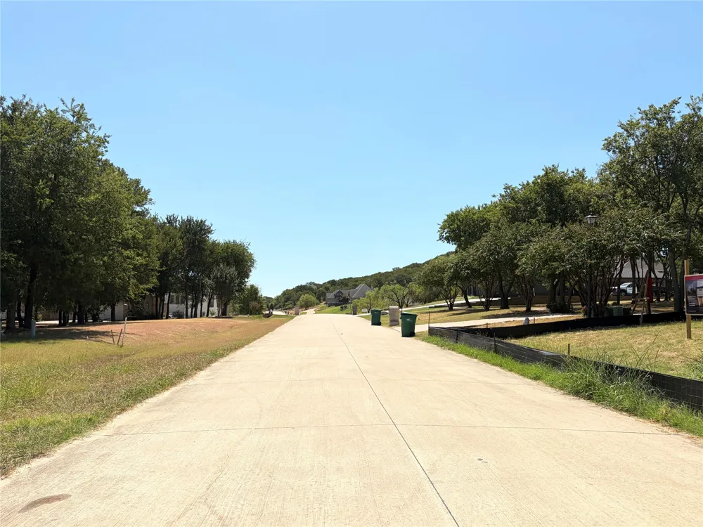 2487 Creekwood Drive Cedar Hill, TX 75104