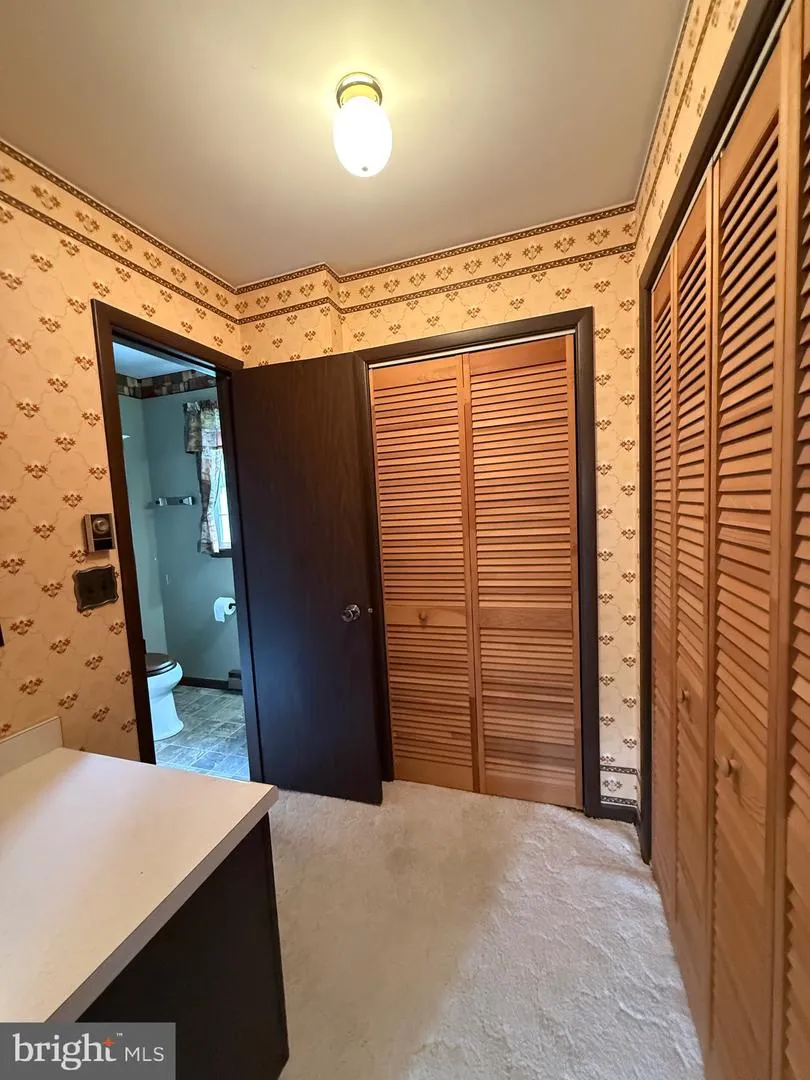 6859 US HIGHWAY 220 Old Fields, WV 26845