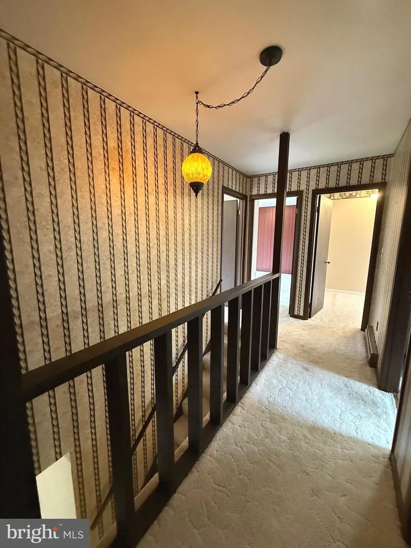 6859 US HIGHWAY 220 Old Fields, WV 26845