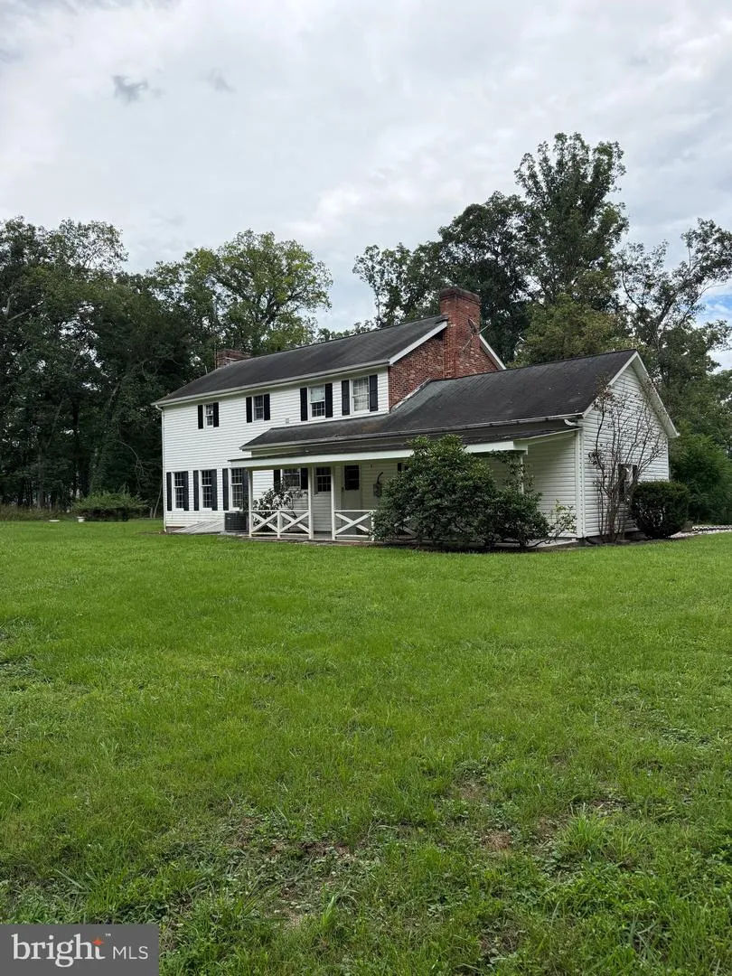 6859 US HIGHWAY 220 Old Fields, WV 26845