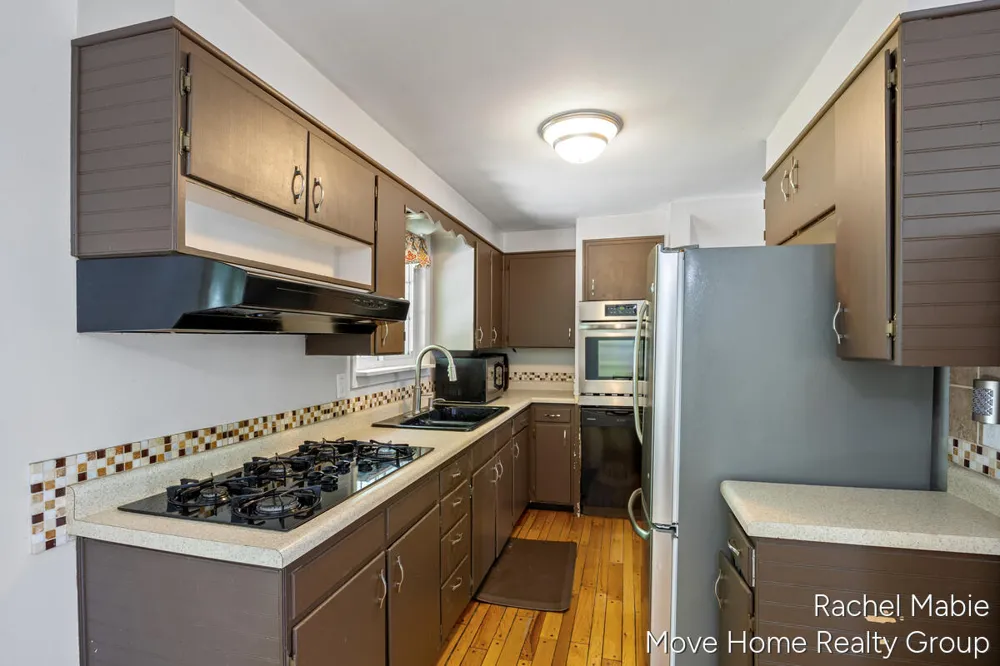 4774 Brookgate Drive NW Comstock Park, MI 49321