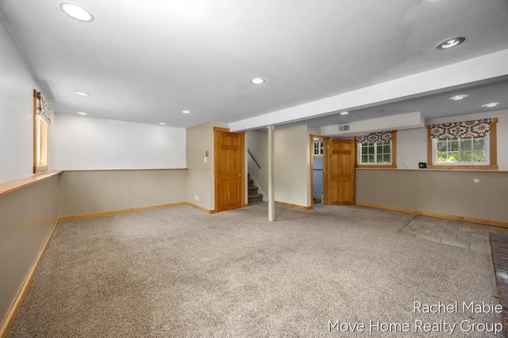4774 Brookgate Drive NW Comstock Park, MI 49321